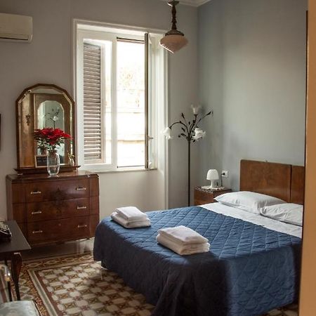 Battisti 18 Vintage Rooms Palermo Luaran gambar